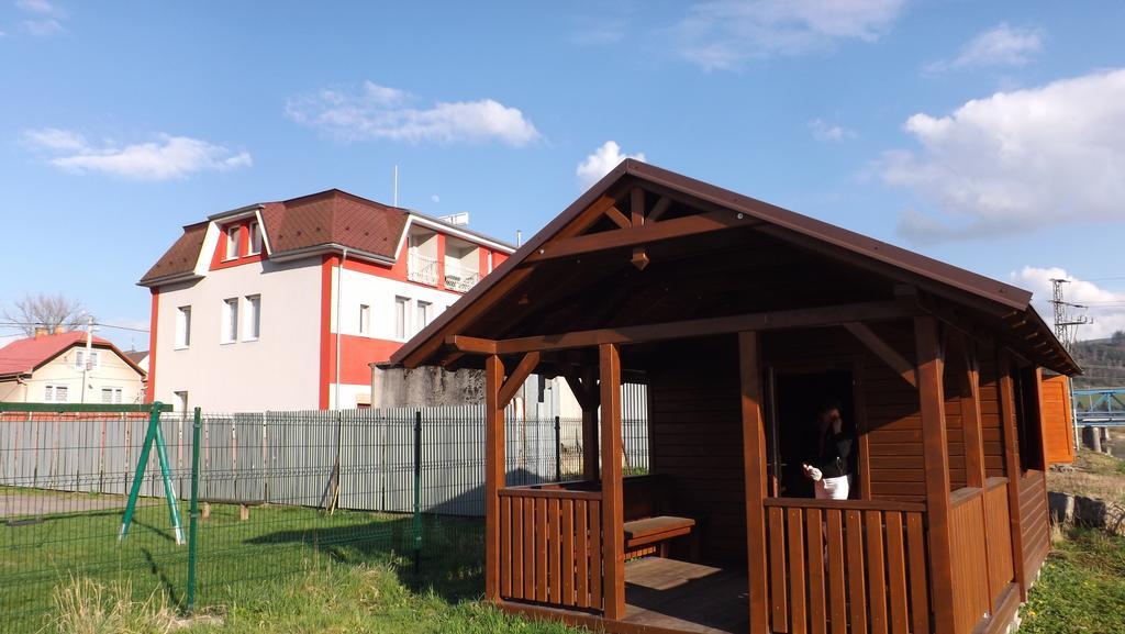 Guest House Penzion Fortuna Tvrdosin Extérieur photo